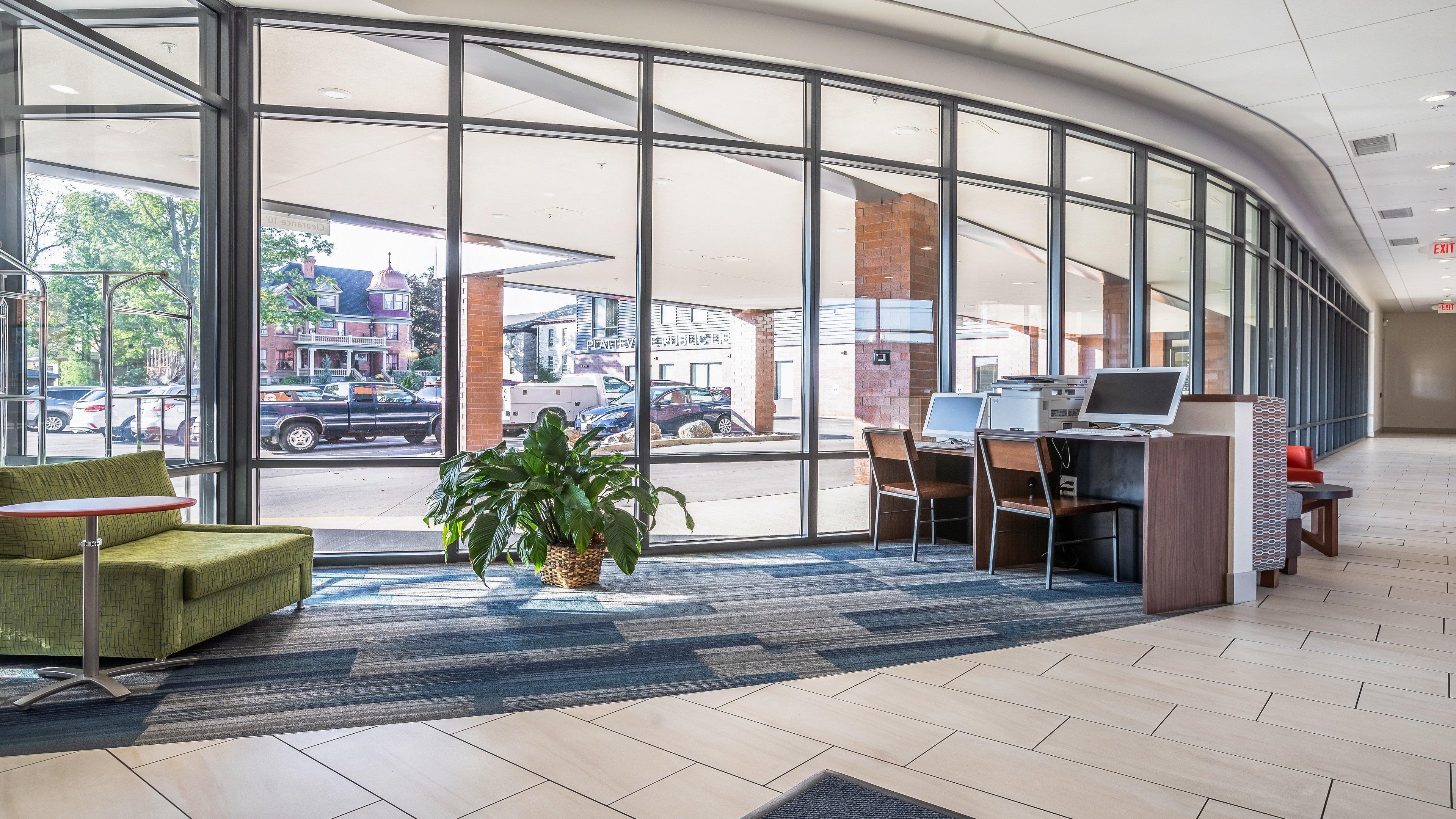 Holiday Inn Express & Suites Platteville By Ihg Exterior foto